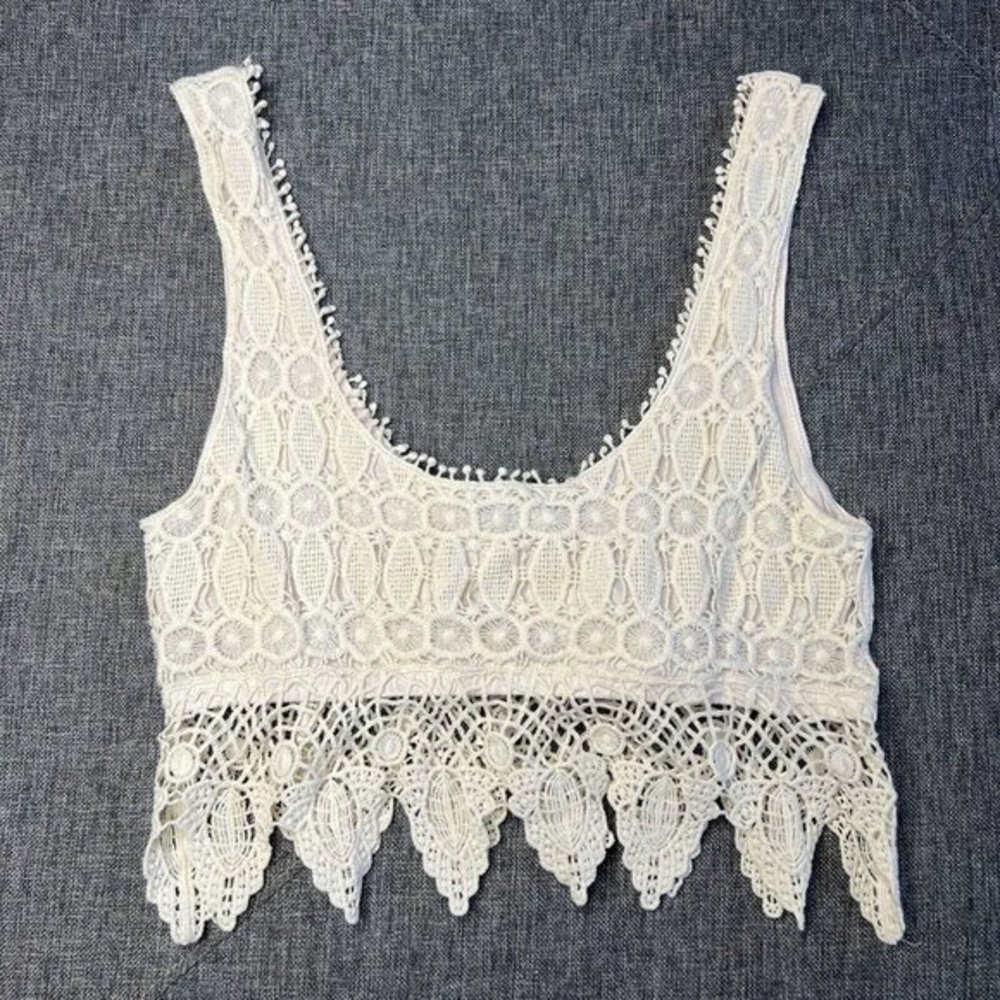 Phanuel  Crochet Lace Crop Crop Top Medium